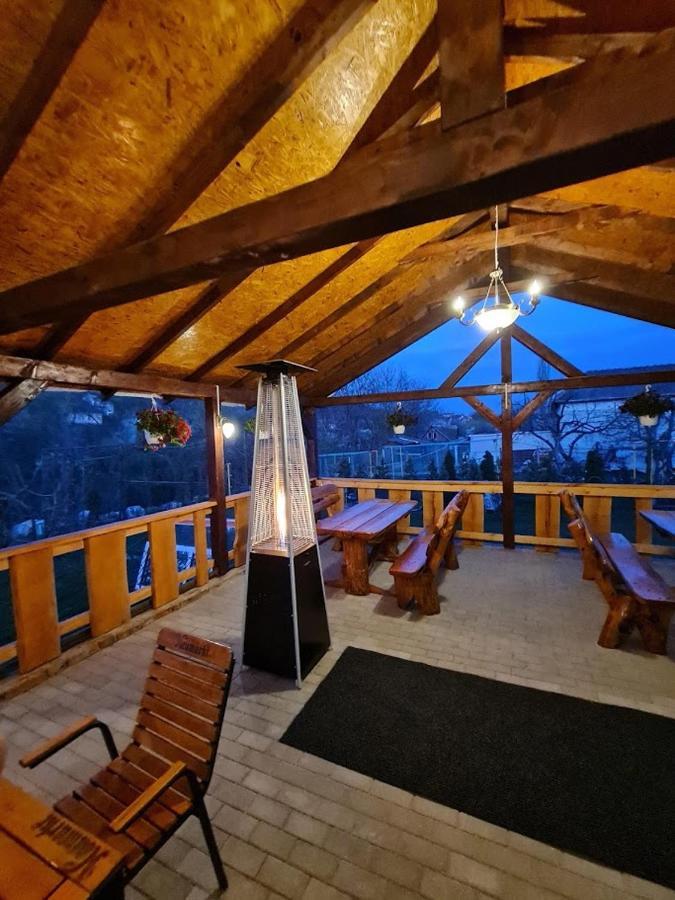 Pensiunea Brazi Turda Exteriör bild