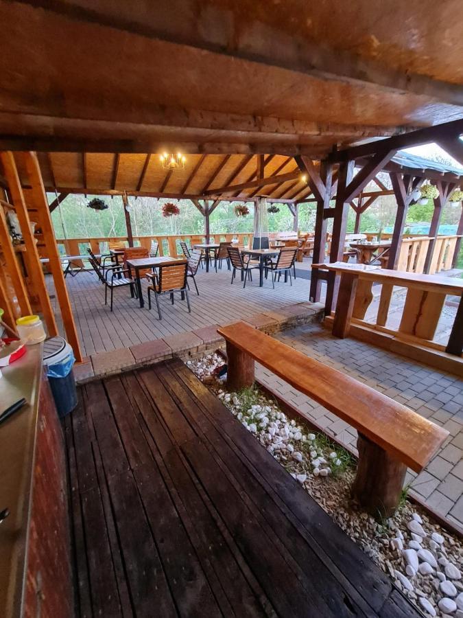 Pensiunea Brazi Turda Exteriör bild