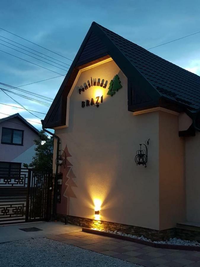 Pensiunea Brazi Turda Exteriör bild
