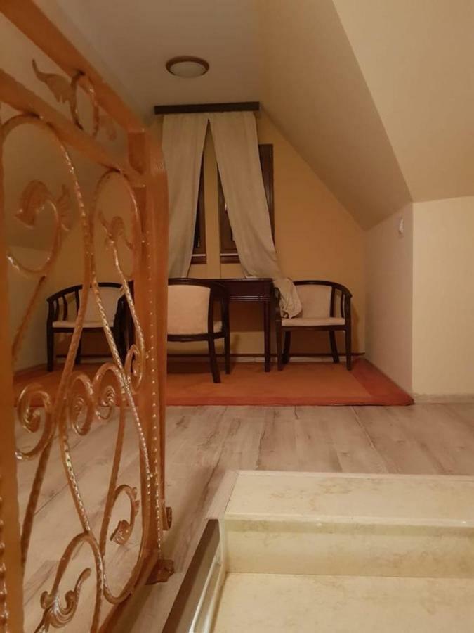 Pensiunea Brazi Turda Exteriör bild