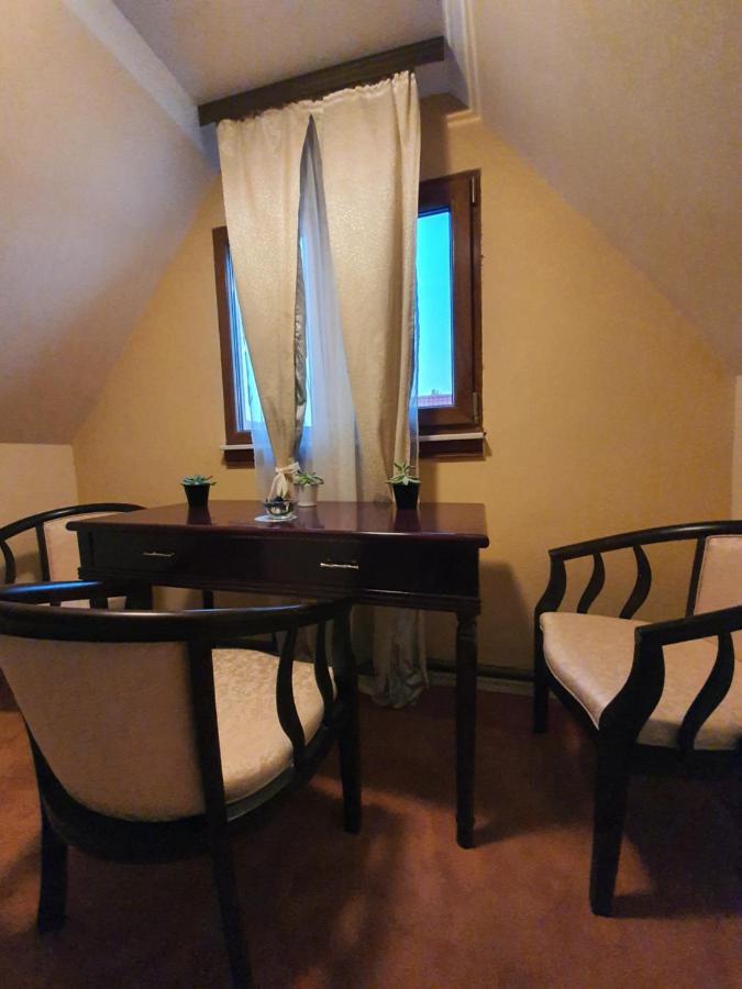 Pensiunea Brazi Turda Exteriör bild